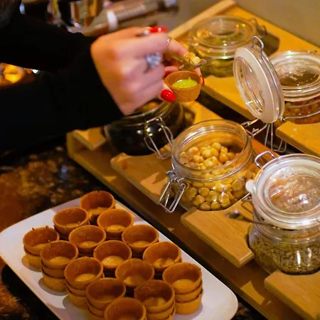 Hotel Unirii Square - Handwritten Collection