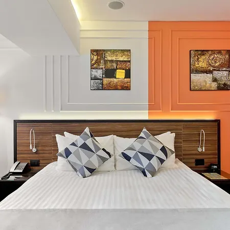 Unirii Square - Handwritten Collection Hotel 4*