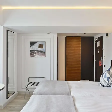 Handwritten Collection-bucharest Unirii Square 4*