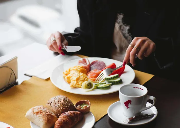 Unirii Square - Handwritten Collection 4* 布加勒斯特