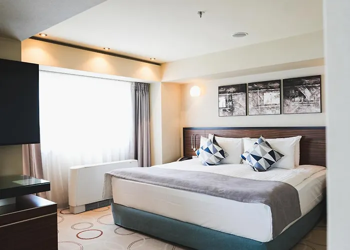 Hotel Unirii Square - Handwritten Collection