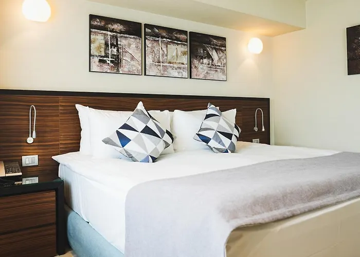 Unirii Square - Handwritten Collection Hotel 4*