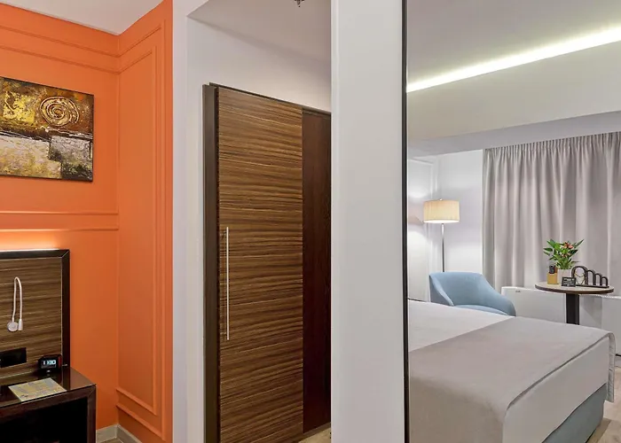 Hotel Unirii Square - Handwritten Collection 4*